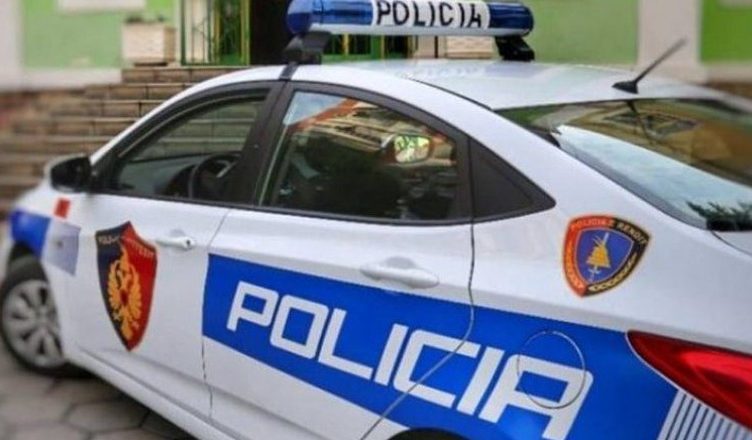 E PËSON KEQ/ Grabiti një shumë parash në një banesë, arrestohet 28-vjeçari në Cërrik