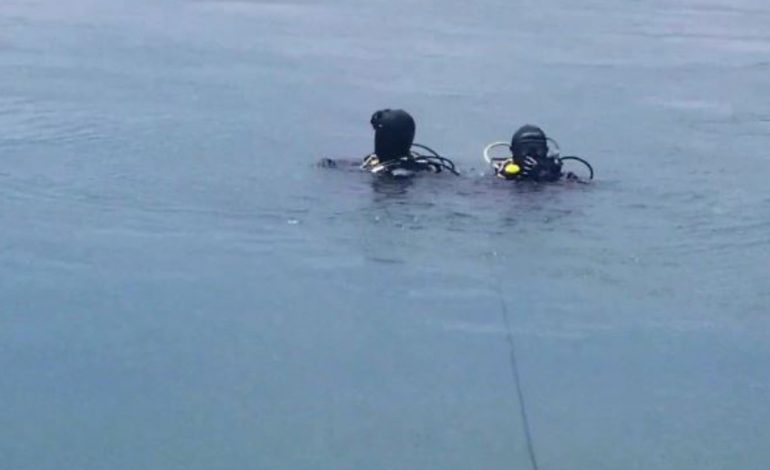 TRAGJEDIA/ U mbyt bashkë me dy motrat dhe nënën, gjendet trupi i pajetë i 3-vjeçarit në lumin Buna