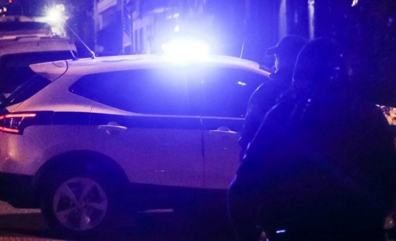 TRONDITET ATHINA/ Atentat çiftit shqiptar, beshëri plumbash drejt makinës së tyre