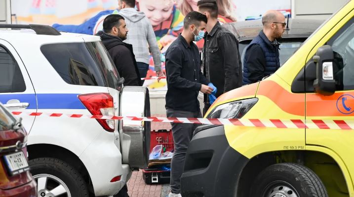 EMRAT/ U gjet e vdekur në mes të rrugës, dyshohet se 40-vjeçarja shqiptare u vra nga ish-bashkëshorti