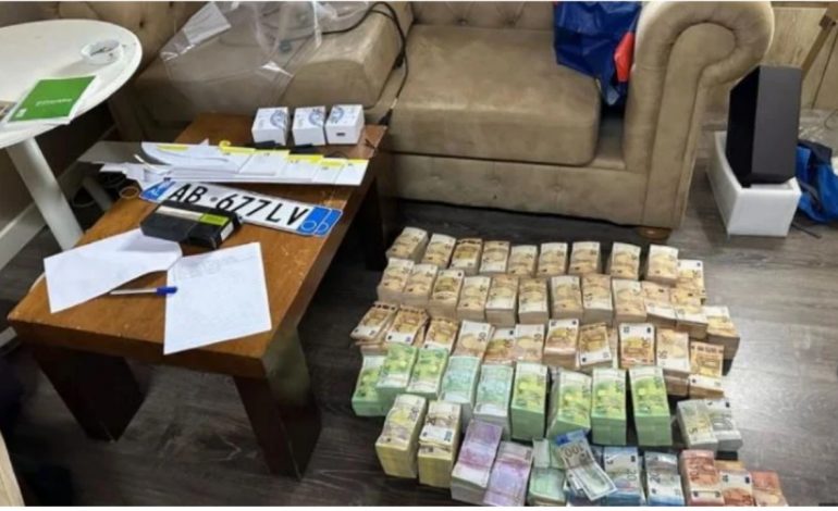 GODITJET E GRUPEVE KRIMINALE NGA SPAK/ ZBARDHEN rolet e 3 efektivëve të policisë, si u shërbenin “kokave” të krimit