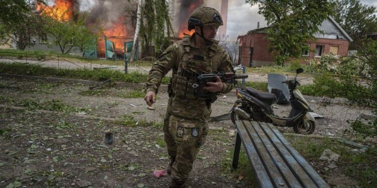 LUFTA NË UKRAINË/ Beteja e përgjakshme për Kharkivin, rusët avancojnë, por humbin 1200 ushtarë në 24 orë