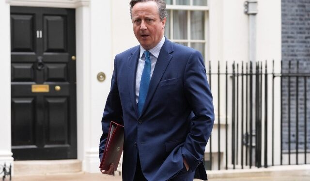 PAK PARA MBËRRITJES NË TIRANË/ Cameron: Partneriteti ynë po jep rezultat kundër emigracionit të paligjshëm