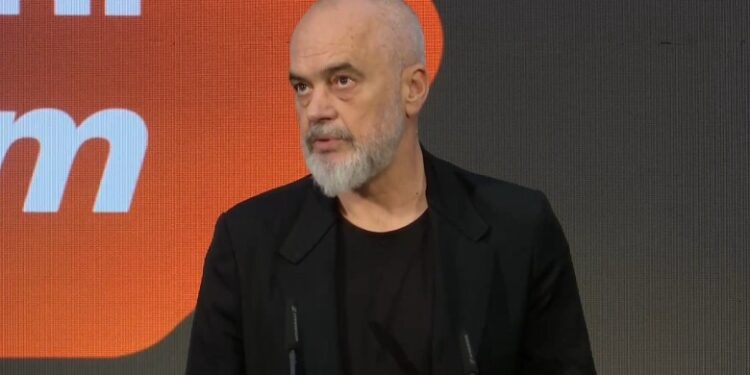 “E DIJA NJË ÇERDHE KU JANË MBLEDHUR…”/ Rama flet për administratën: Jeni aset kombëtar i jashtëzakonshëm