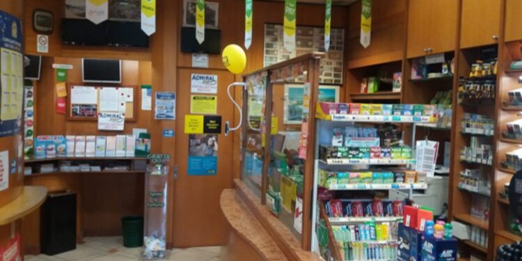 GRABITJE E PËRGJAKUR/ Plagosi pronarin dhe të bijën gjatë grabitjes, arrestohet shqiptari në Itali! Ja çfarë i sekuestrohen