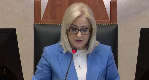 KUVEND/ Refuzohet mocioni me debat për sulmet ndaj gazetarëve, Zhupa sulmon Nikollën: Ke njohuri të cekëta…