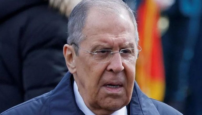 RUSIA KRYEN STËRVITJE USHTARAKE NË ATLATIK/ Lavrov: Nga një luftë e tretë botërore do të dëmtohej…