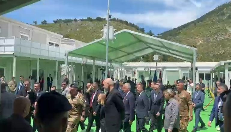PAMJET/ Giorgia Meloni dhe Rama inspektojnë qendrën në Shëngjin, më parë vizituan dhe Gjadrin