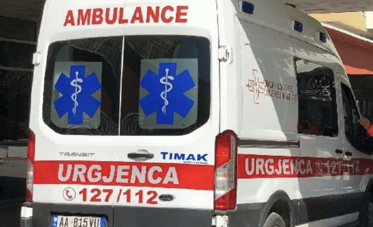 E RËNDË/ Aksidentohet vajza në Qafë-Valbonë, transportohet menjëherë për në spital