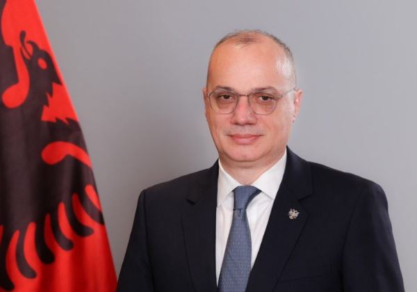 ZGJEDHJET LOKALE NË PRESHEVË DHE BUJANOC/ Ministri Hasani fton shqiptarët e Lagunës së Preshevës për të votuar