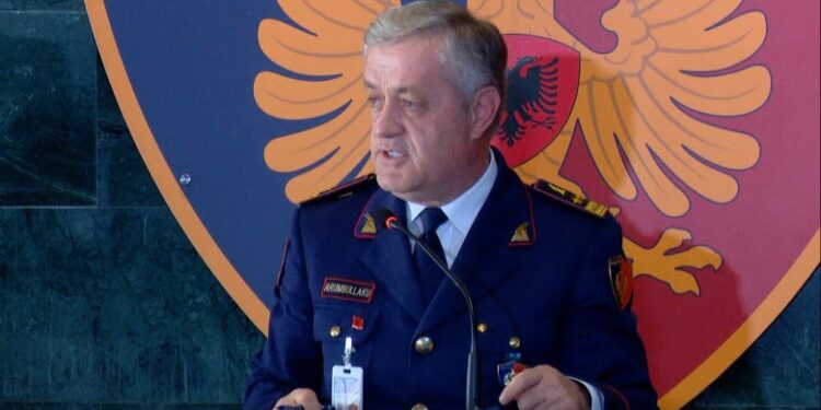 “PËR VRASJEN NË DHËRMI KEMI PROVA SHKENCORE”/ Rrumbullaku: Një polic mes të arrestuarve për trafikun e emigrantëve