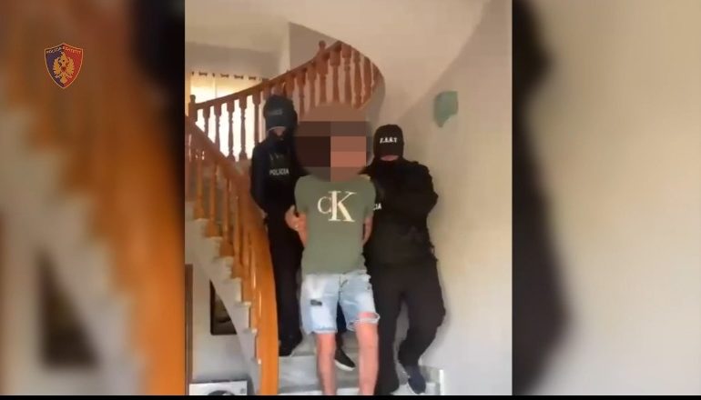 DËRGONIN EMIGRANTËT NË ANGLI DHE IRLANDË PËRMES SPANJËS/ SPAK godet grupin kriminal, kishin laborator të dokumenteve false