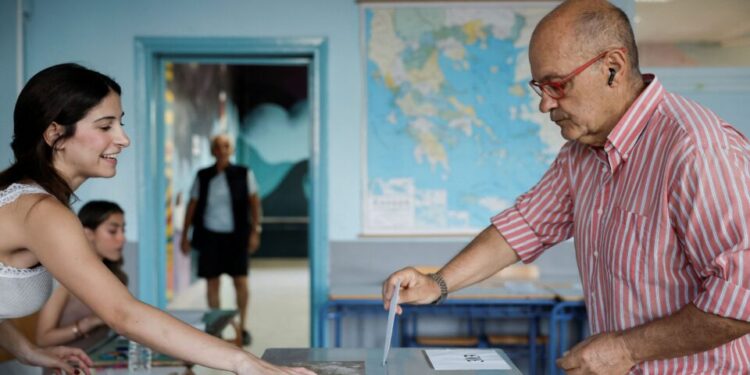 ZGJEDHJET NË PE/ Në Greqi kryeson ‘Demokracia e Re’, në Holandë dominon e majta