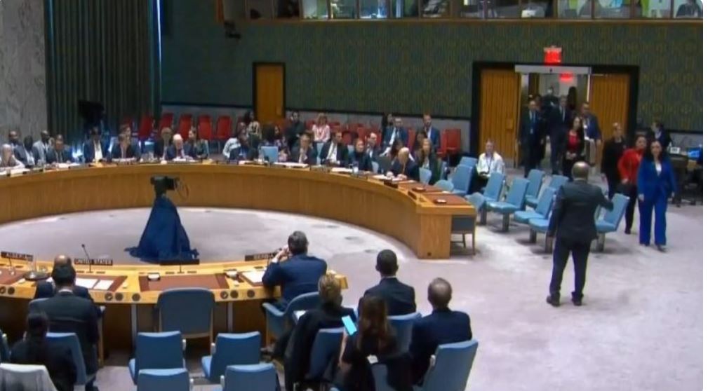 LUFTA/ Këshilli i Sigurimit të OKB miraton rezolutën e SHBA për armëpushim në Gaza, Rusia e vetmja që abstenon