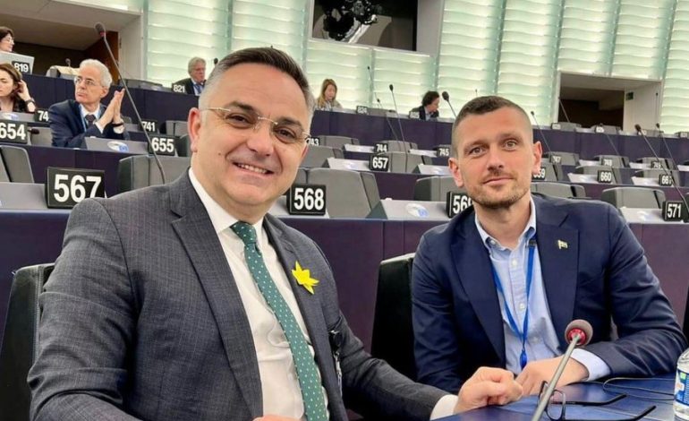 PROFILI/ Kush është shqiptari i parë që bëhet deputet në Parlamentin Evropian