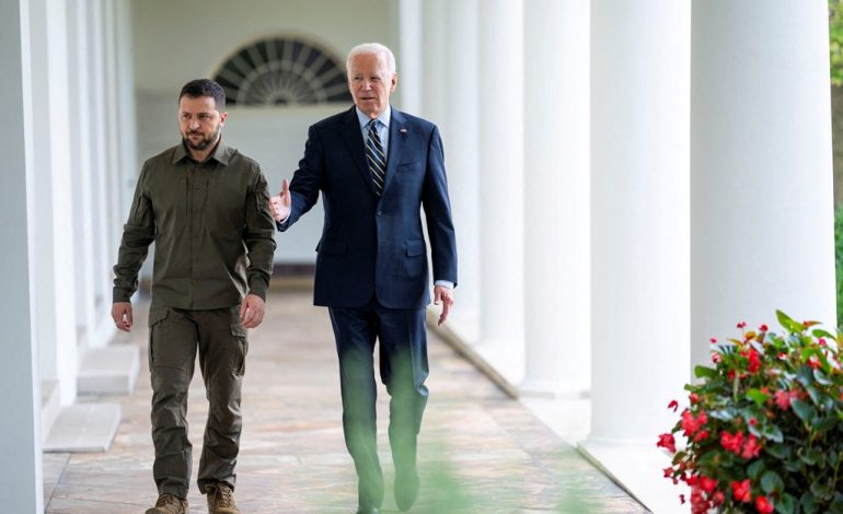 SYNON MBËSHTETJEN PËR KIEVIN/ Biden dhe Zelensky firmosin marrëveshjen e sigurisë 10-vjeçare