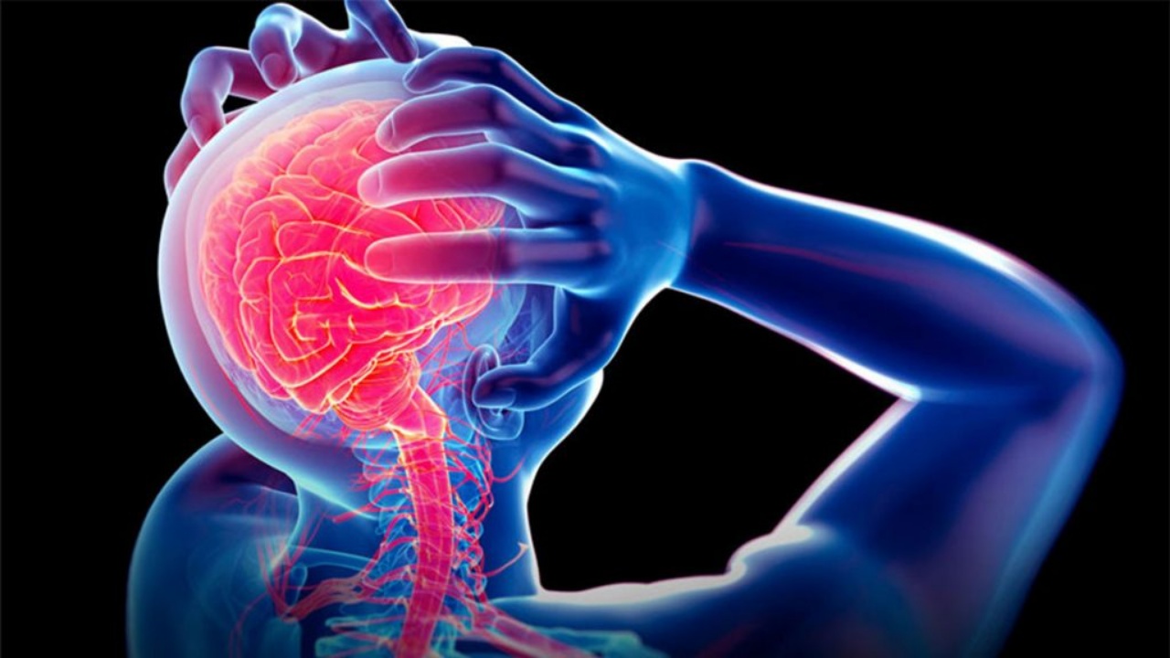 DUHETI T’I DINI PATJETËR/ Rreziqet shëndetësore që shkaktohen nga dhimbjet e kokës