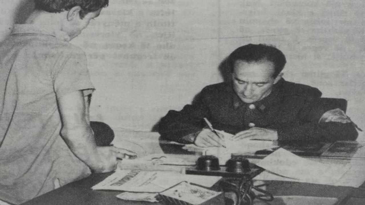 DOSSIER/ “Pasi torturonte ndonjë…” Historia e rrallë e hetuesit që i çoi telegram ngushëllimi Enver Hoxhës