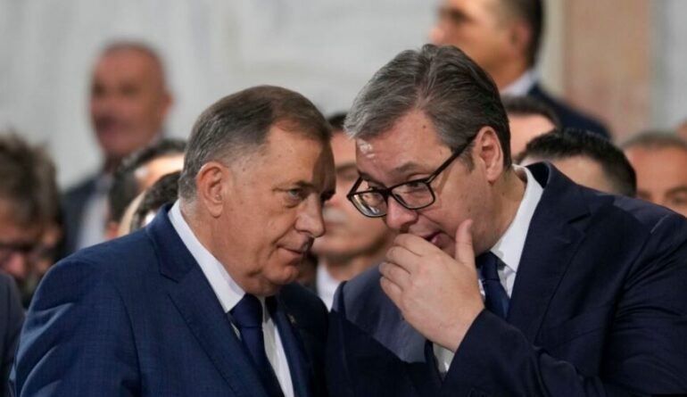 ANALIZA E REL/ Pse është problematike deklarata e “Kuvendit gjithëserb”?
