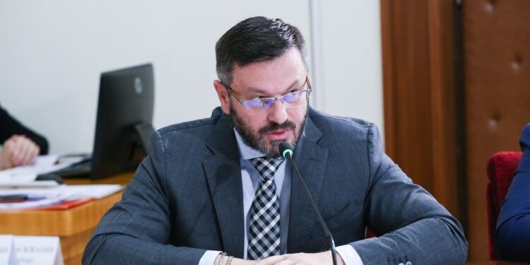 KONTRATAT NË SHËNDETËSI/ Ndreca replikon me përfaqësuesit e KLSH: Ju s’keni kualifikim për auditimin e koncensioneve