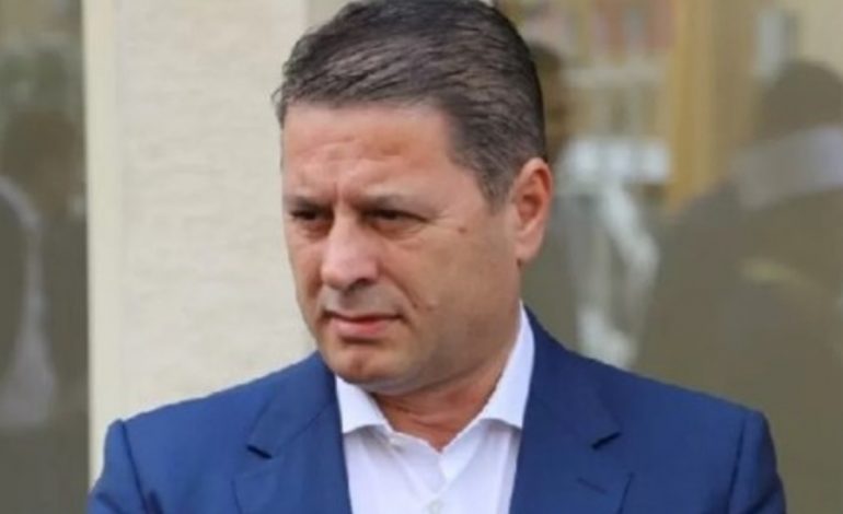 SKEMA E MASHTRIMIT/ Reagon kryebashkiaku i Lezhës: Përdorën emrin tim për të mashtruar mikun Ylli Ujka