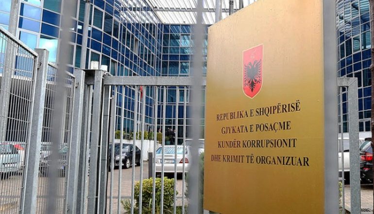 U KAPËN ME 246 KILOGRAM KANABIS NË SHKODËR/ GJKKO lë në fuqi masat e sigurisë për 11 të arrestuarit