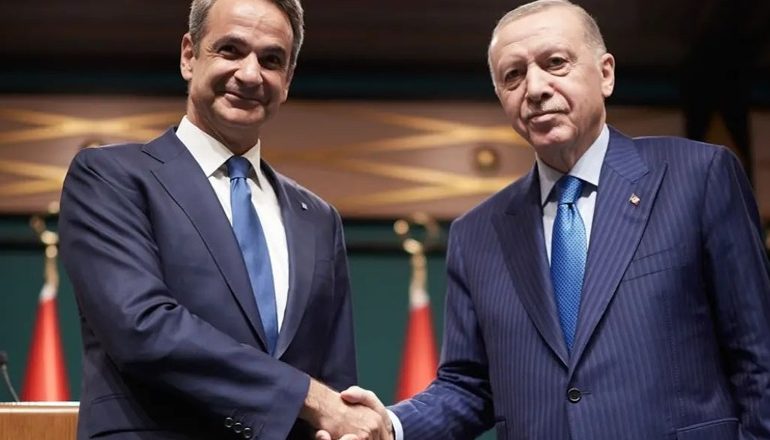 SAMITI I NATO-S/ Erdogan takon nesër Mitsotakis, kyeministri grek ‘çon’ në Uashington përplasjet me Maqedoninë e Veriut