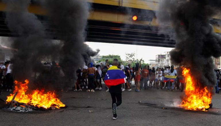 VENEZUELË/ Protesta të dhunshme kundër fitores së Maduros! Opozita: Zgjedhjet u manipuluan
