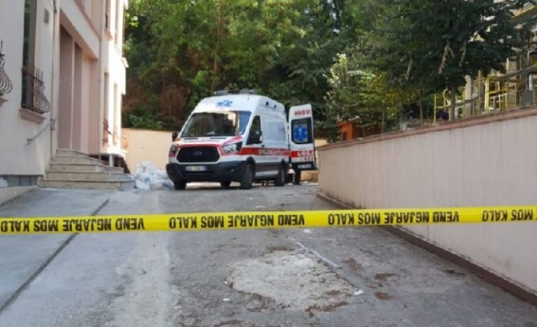 TRAGJIKE/ Bie nga lartësia, humb jetën punëtori në kantierin e ndërtimit