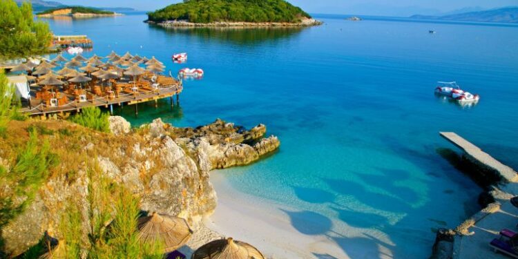 BUKURITË SHQIPTARE/ “Lonely Planet Italia”: Vizitoni Rivierën shqiptare, një nga destinacionet magjike të Evropës