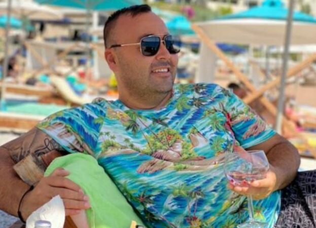 E RËNDË NË SARANDË/ Plagoset me thikë ish efektivi i policisë, u arrestua në 2021 për drogë (FOTO)
