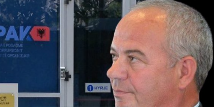 QYTETARI PIU HELM PARA SPAK/ Dumani: I keqardhur si prokuror dhe si qytetar