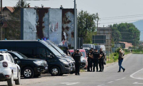 VRASJA E POLICIT SERB/ Vijojnë kërkimet për arrestimin e dy vëllezërve shqiptarë