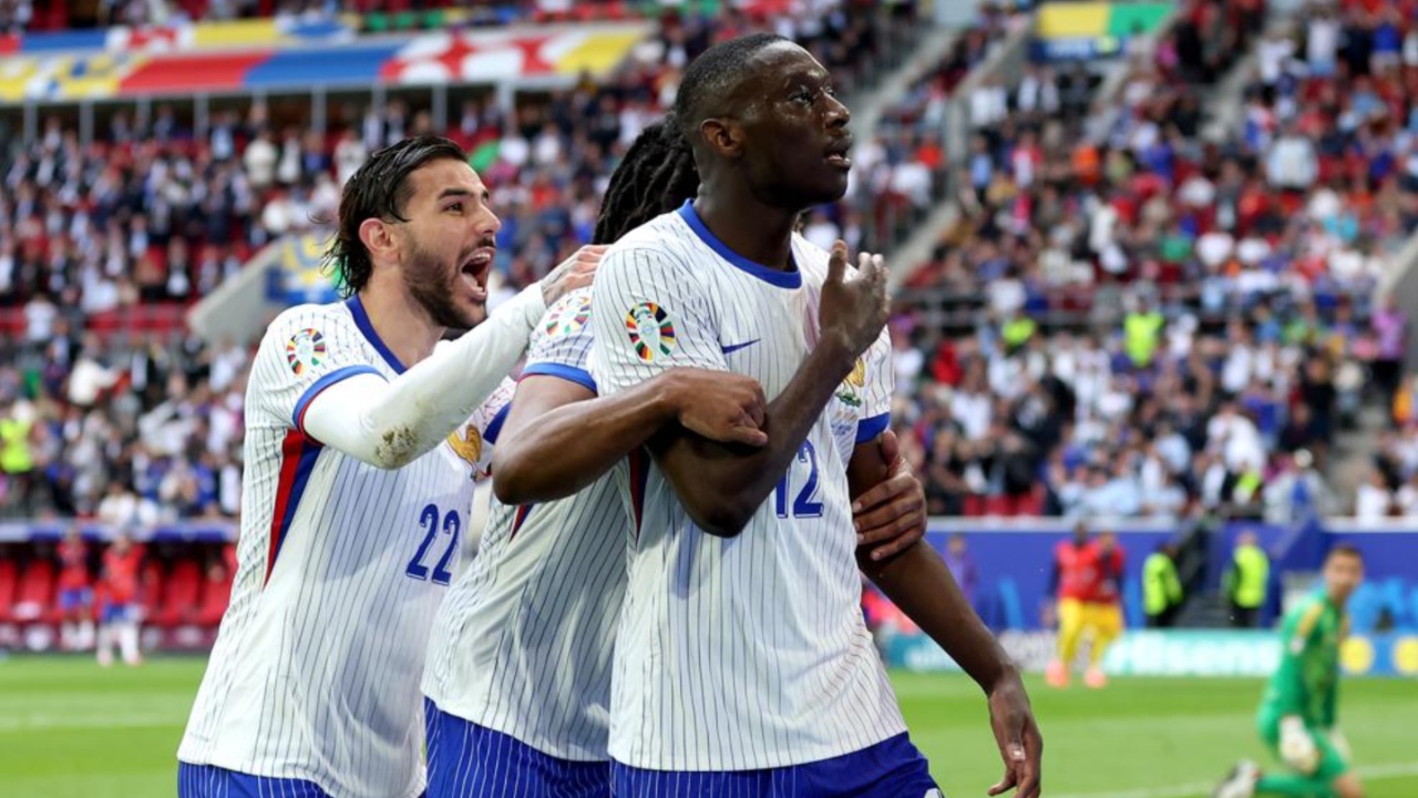 “GJELAT” PËRZENË “DJAJTË”/ Franca dominon Belgjikën për një “biletë” çerekfinaleje