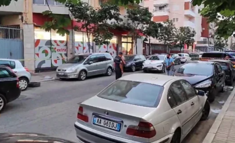 PLAGOSI QYTETARIN NË DURRËS/ Zbulohe shkaku i konfliktit, djali i të moshuarit kishte borxh pa paguar tek…