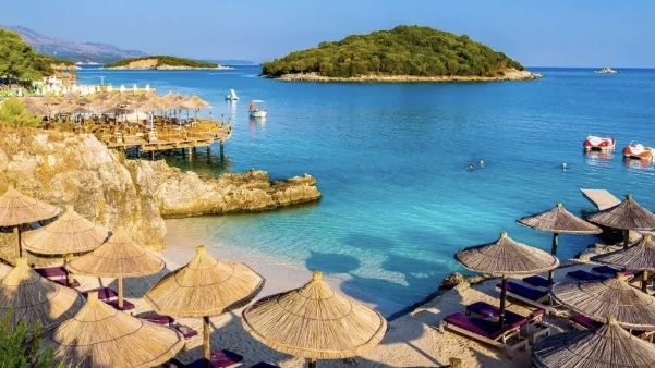 SEZONI TURISTIK/ Media britanike “Liverpool Echo”: Vizitoni Shqipërinë, destinacionin e bukur evropian me plazhe të mrekullueshme