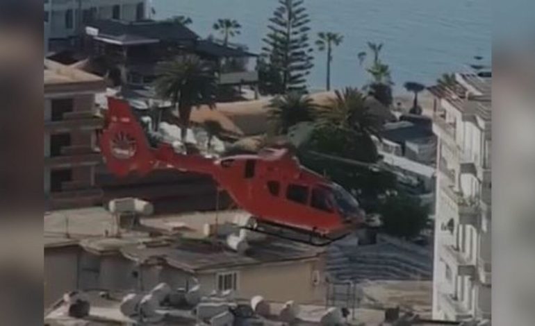 U GODIT NGA GOMONJA NË KARABURUN/ 56-vjeçari transportohet me helikopter drejt Tiranës