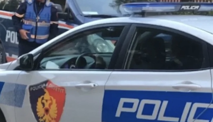 E RËNDË/ Gjendet i vdekur në banesë një person në Tiranë, dyshimet e para