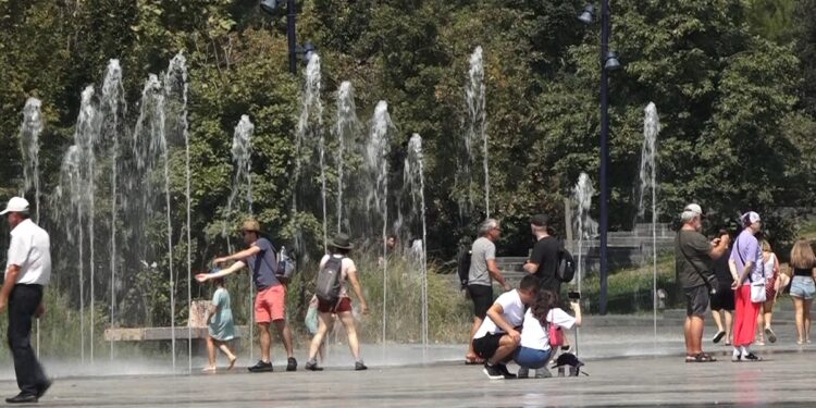 DITA MË E NXEHTË/ Ja kur pritet të zbresin temperaturat, stuhi me shkarkime elektrike