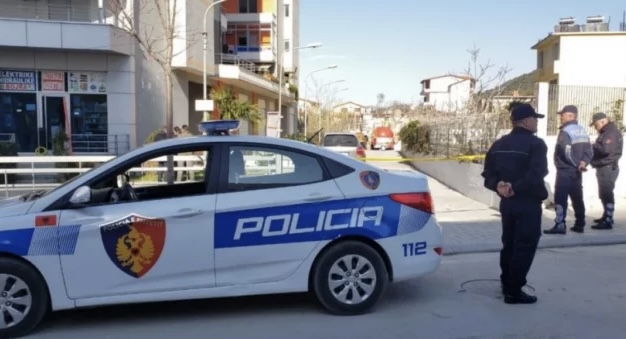 U NDODH AJO QË NUK E PRISNIN/ Tre të rinj arrestohen në Krujë për organizim të paligjshëm të lojërave të fatit