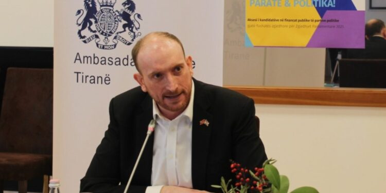 BERISHA “NON GRATA” NË BRITANI/ Ambasadori Smith: Llogaridhënia, shumë e rëndësishme! Të kënaqur për vendimin