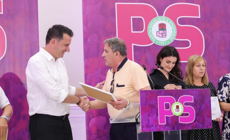 JEP LAJMIN E MIRË/ Veliaj: Kamza dhe Tirana do të lidhen me disa ura të reja, do të jetë aksi më i madh ekonomik