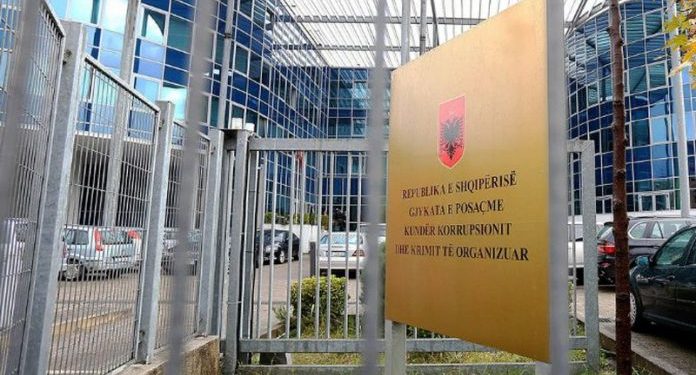 MEGAOPERACIONI ANTI-DROGË NË SHKODËR/ Gjykata e Posaçme dërgon në paraburgim 9 të pandehur