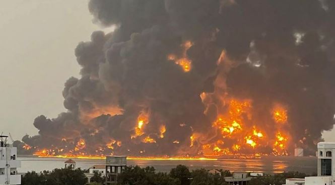LUFTA/ Hakmarrje për sulmin në Tel Aviv, Izraeli bombardon portin e rebelëve Houthi në Jemen