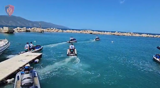 SIGURIA NË PLAZHE/ Bllokohen 40 mjete lundruese nga Ksamili në Velipojë, Policia vendos gjoba “të majme”