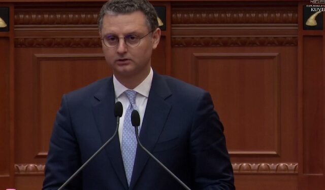 NDRYSHIME NË LIGJIN E AKCIZAVE/ Mete: Pullat fiskale i kalojnë shtetit, do sjellë ulje të tarifave