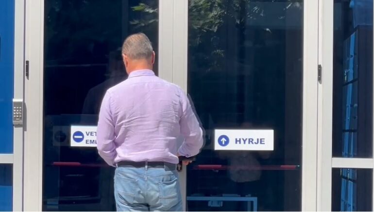 DETAJET E PARA/ Kreu i Bashkisë Lezhë Pjerin Ndreu paraqitet në SPAK