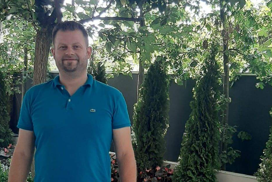 DHUNIMI I RIGELS KASOS/ Erdhi në Tiranë për të takuar vajzën me të cilën komunikonte në rrjetet sociale, por në takim i doli i dashuri i saj