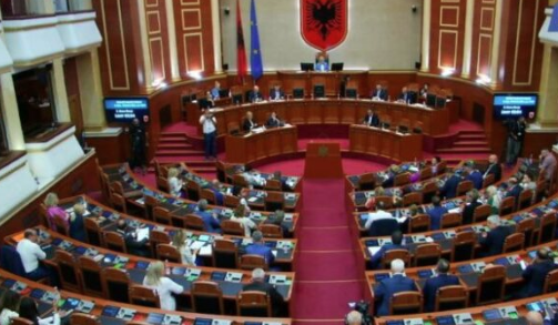 KUVEND/ Miratohet projekt-deklarata për heqjen e ligjit të luftës me Greqinë
