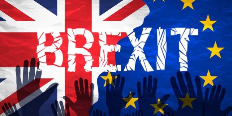 PRITANIA PENDOHET NGA BREXIT? The Guardian: Mund të hapen kufijtë për të rinjtë nga 18 deri në 30 vjeç